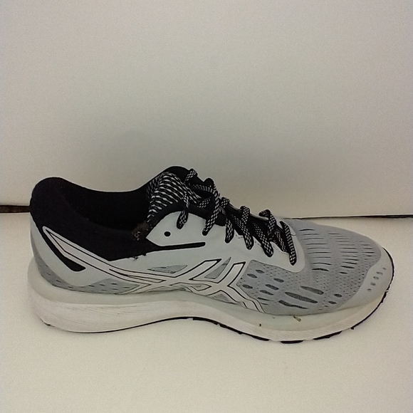 Asics Gel-Cumulus 20 Running Shoes Women's sz 7 (1012A472) - Picture 5 of 10